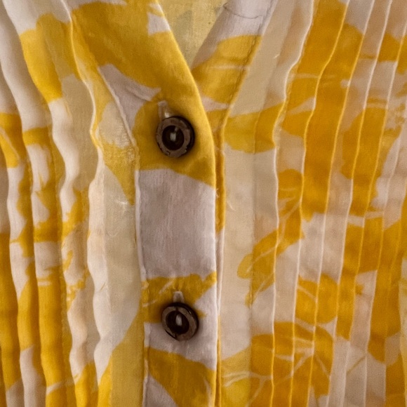 Anthropology happy yellow and white light weight size small peplum blouse - Picture 6 of 7